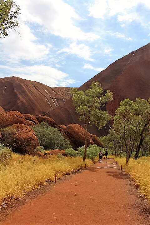 Rocking the Red Centre of Australis