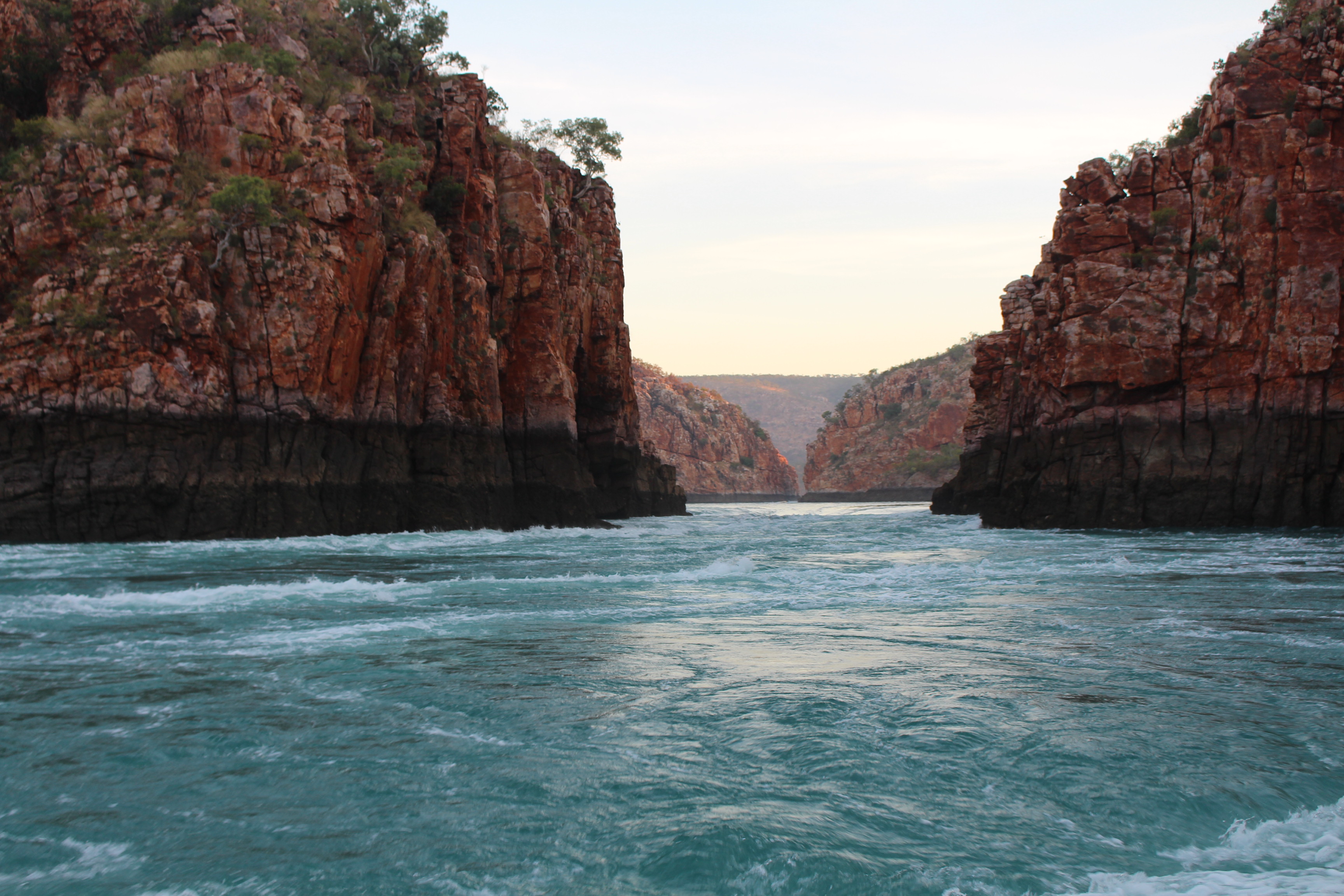 Horizontal Falls Seaplane Adventures: Review of Derby Overnight Tour.