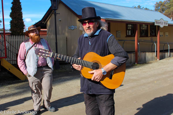 Performers on walking tour, Port of Echuca